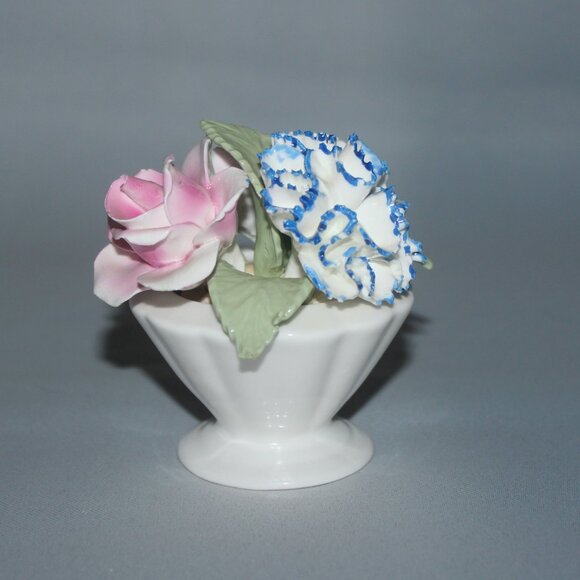 Radnor Floral Bouquet | Staffordshire England | Bone China Potted Floral - Picture 5 of 11